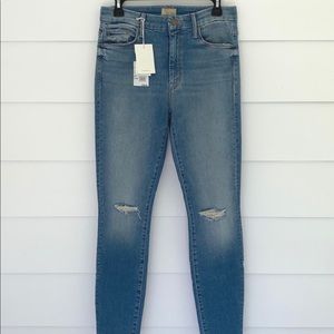 NWT Mother High Waisted Looker Ankle Fray Jean 28